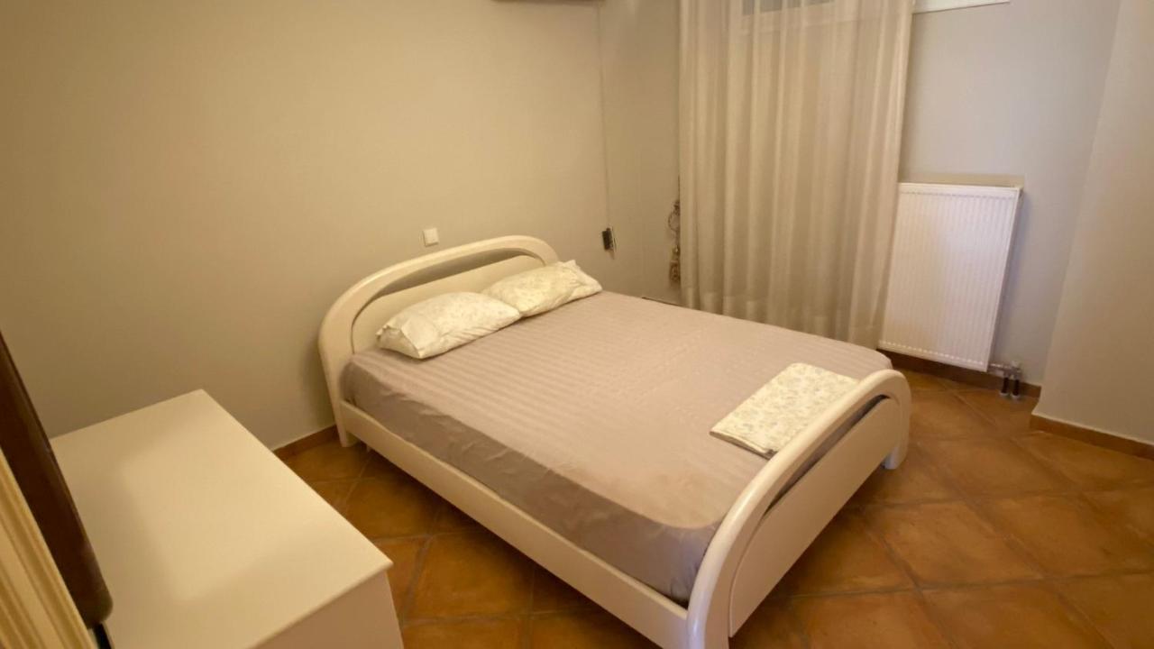 Seaside Family Apartment - Kalamata Farai Exterior photo